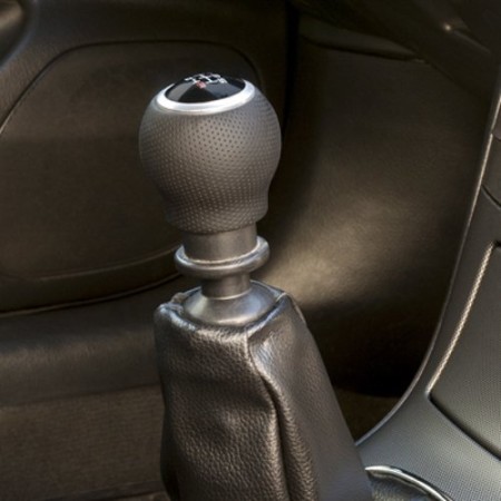 POMO OEM CORTO PIEL NEGRA GATILLO 27MM CS6